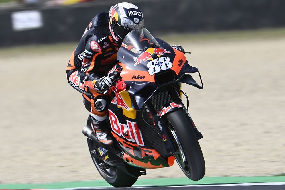 A KTM „felajánlotta” Oliveirának, hogy lefokozzák a Tech3-hez
