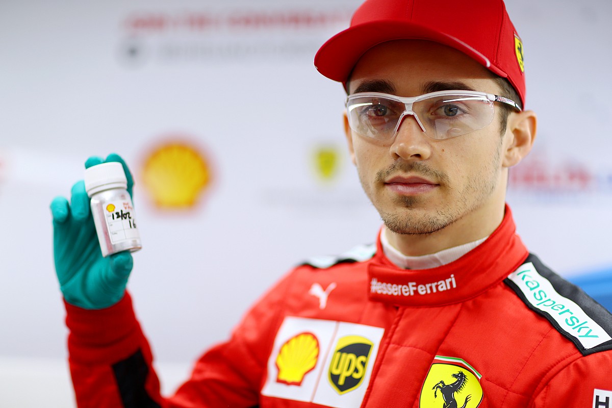 VÍDEO: Leclerc detalha como pilotos trabalham componente fundamental em carro de F1