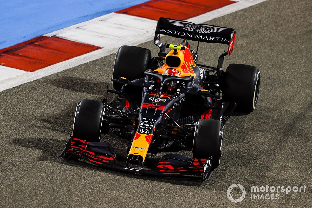 Red Bull to delay Albon decision until post-season