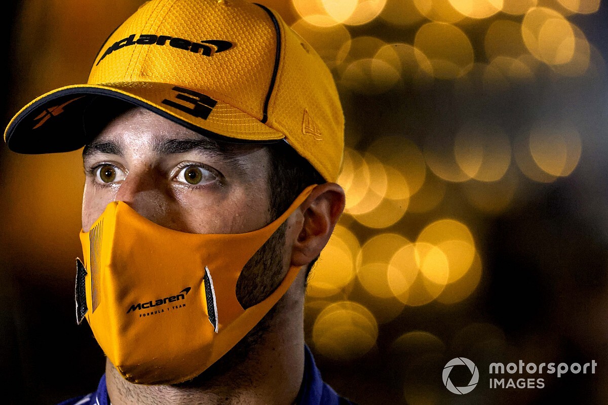 Megvan, hogy mi a tétje Ricciardo és Brown fogadásának! (videó)