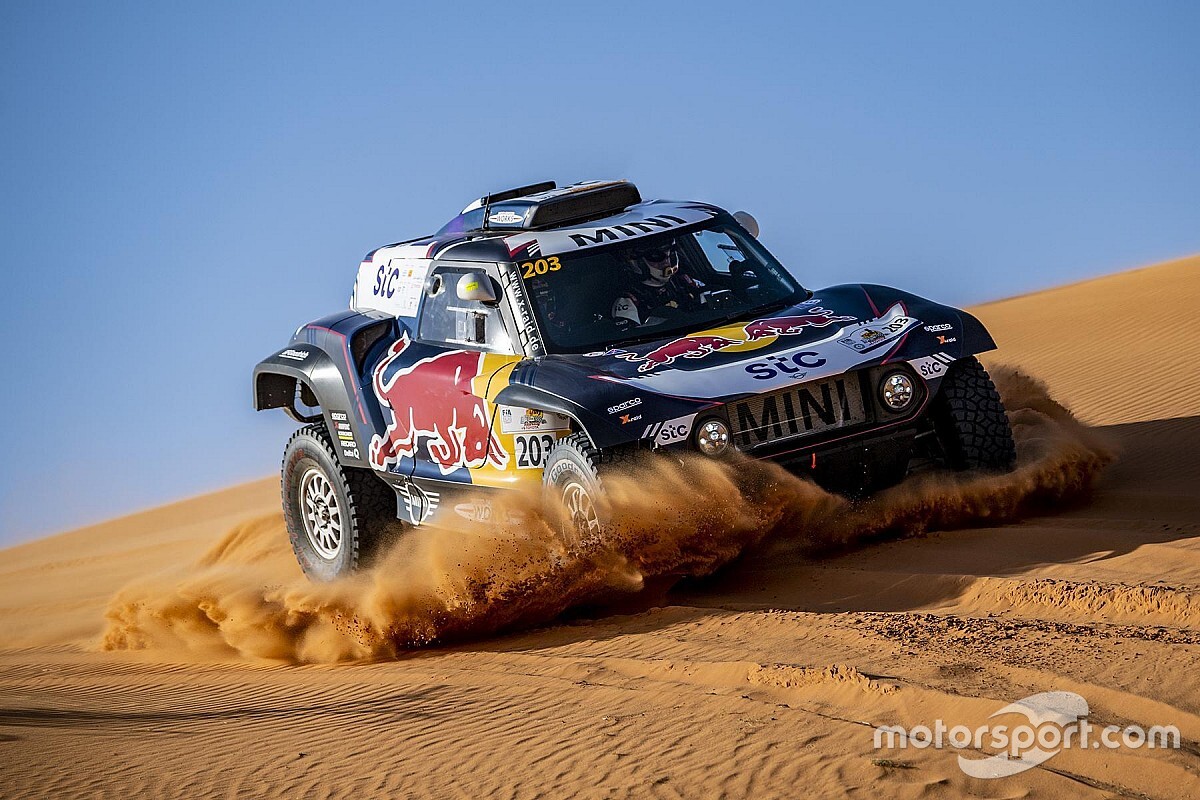 Al-Attiyah Kena Penalti, Sainz Kuasai Baja Hail 2