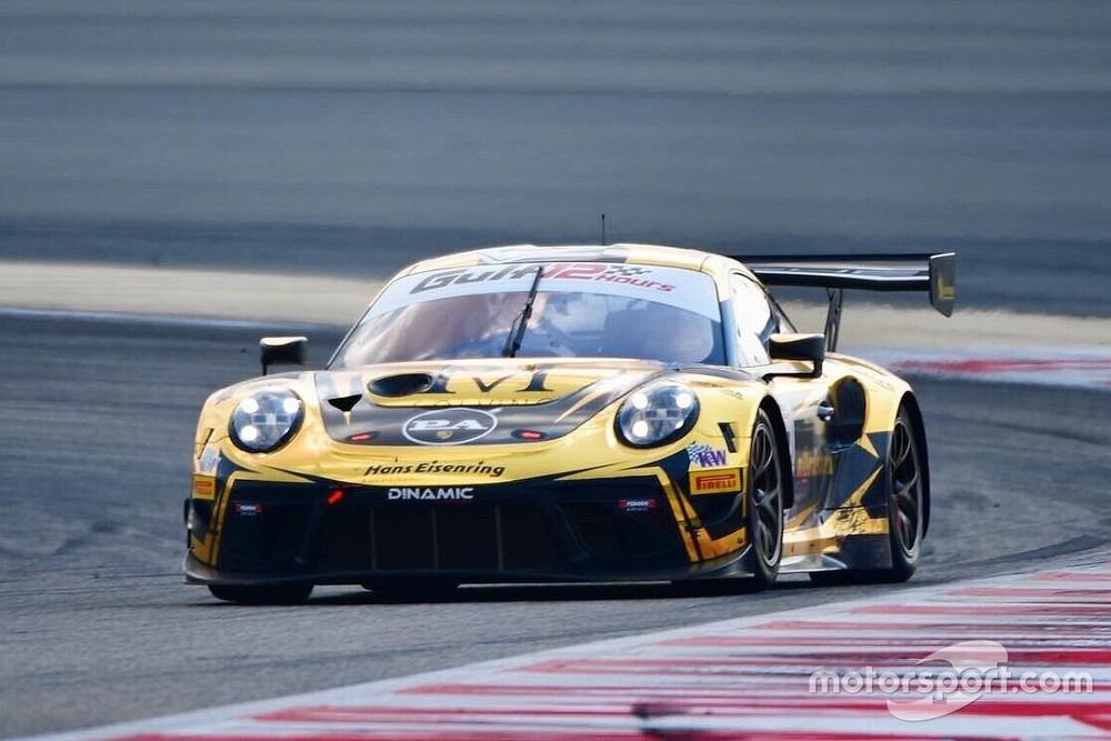 Porsche na czele FP1
