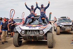 Dakar 2021: Peterhansel 14. alkalommal lett bajnok, új győztest avattak a motorosok