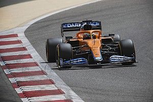 Ricciardo fastest on Saturday morning of F1 test, Hamilton spins
