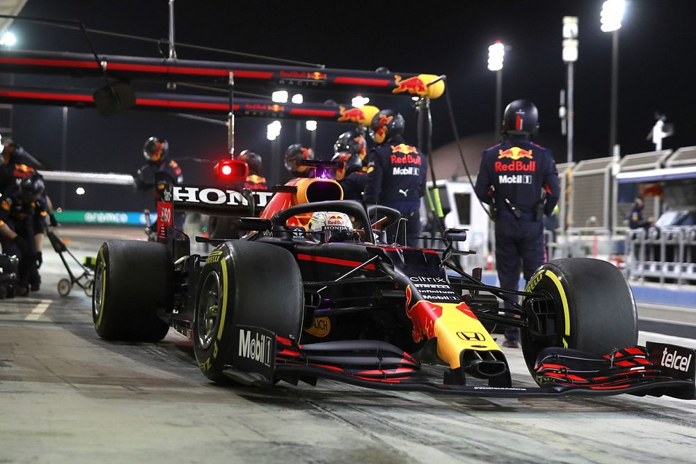 Max Verstappen, Red Bull Racing RB16B 