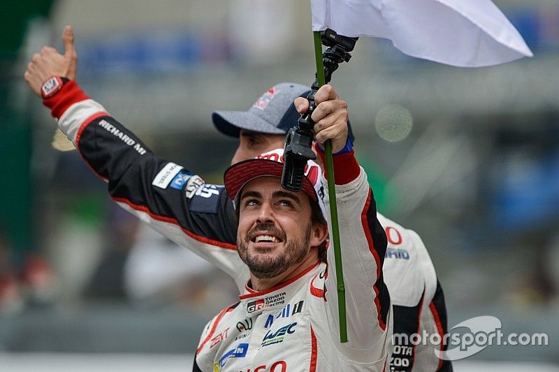 Ganadores #8 Toyota Gazoo Racing Toyota TS050: Sébastien Buemi, Kazuki Nakajima, Fernando Alonso