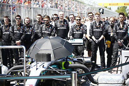 Vettel büntetésén vitáztak, közben Hamilton győzelme az FIA és a Renault jóindulatán múlt