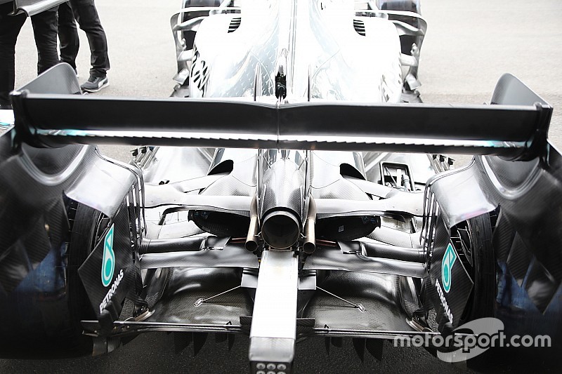 Mercedes: si cerca la massima efficienza anche con i... denti di squalo