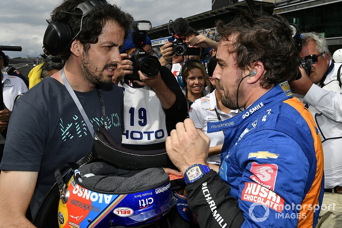 Alonso gelecek planlarını "çok gizli" tutuyor