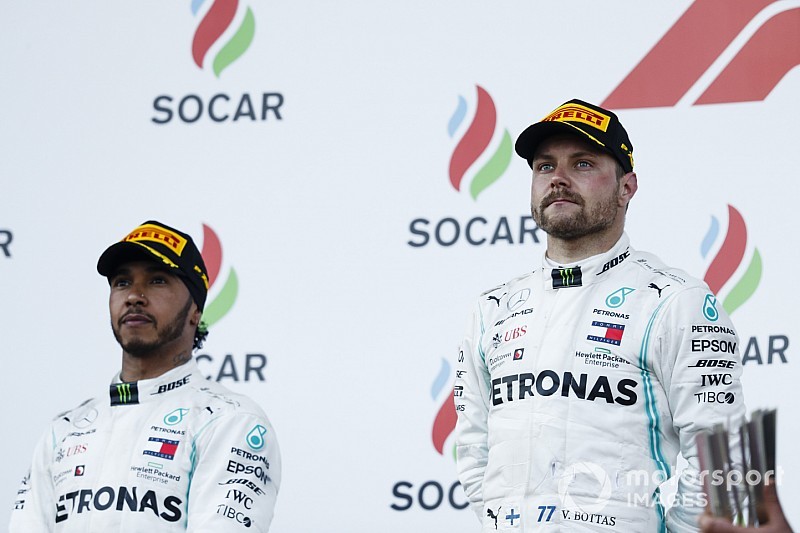 Rode kaarten voor Hamilton en Bottas in geval van negatieve sfeer