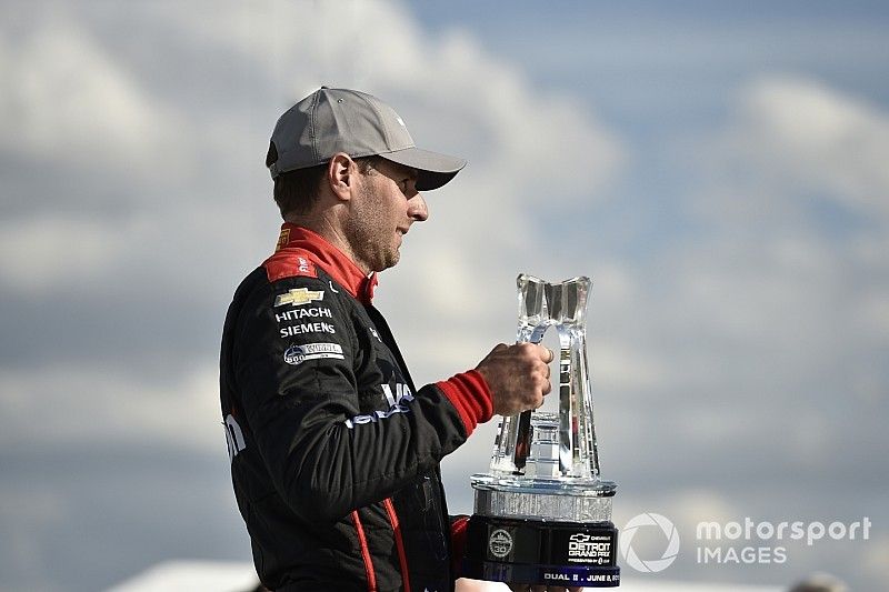 Will Power, Team Penske Chevrolet in victory lane with trophy