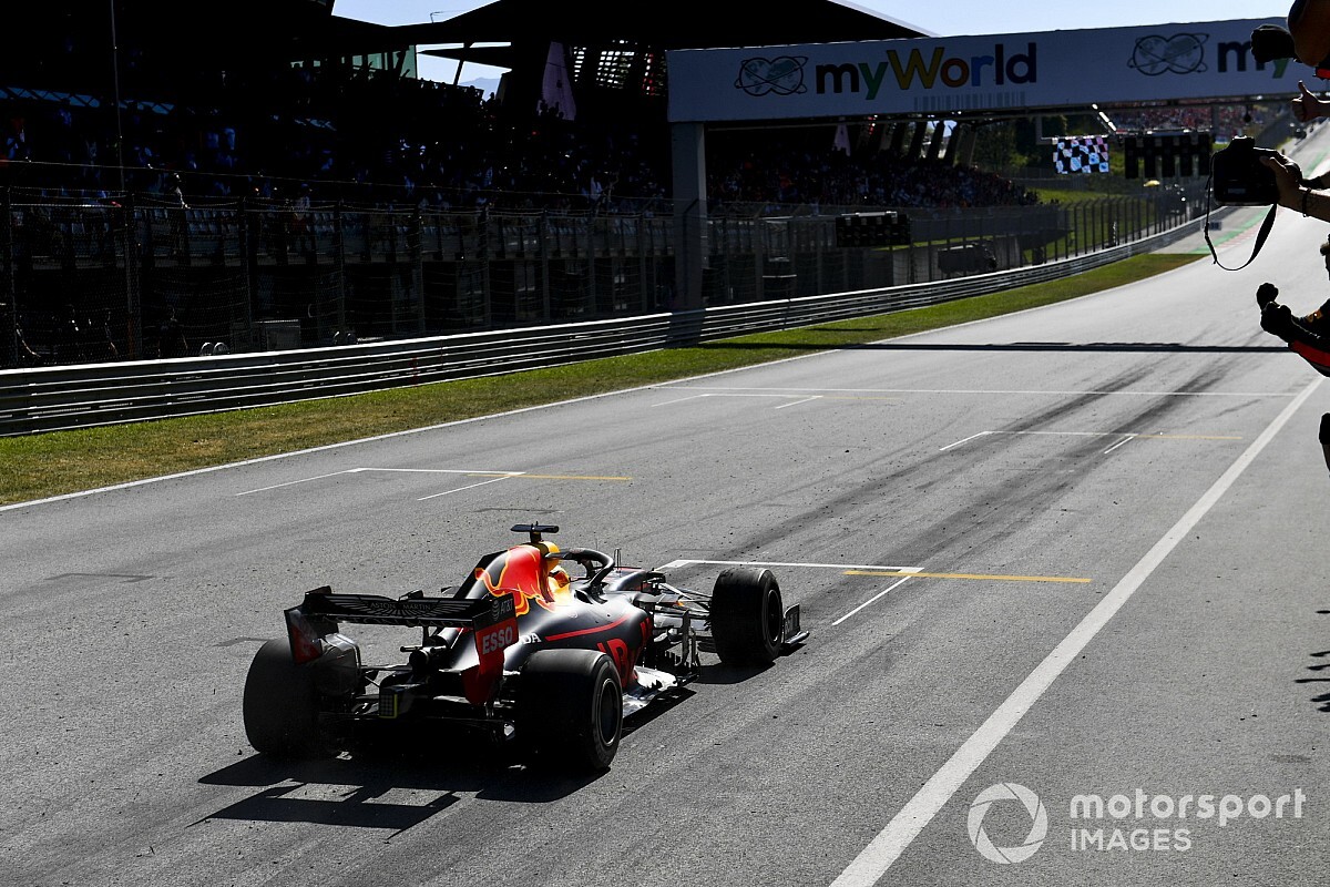 Red Bull tworzy historię