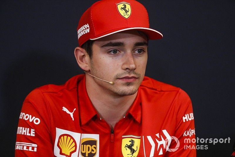 «Времени было вагон». Леклер о странном решении Ferrari в квалификации