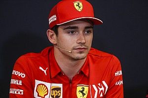 «Времени было вагон». Леклер о странном решении Ferrari в квалификации