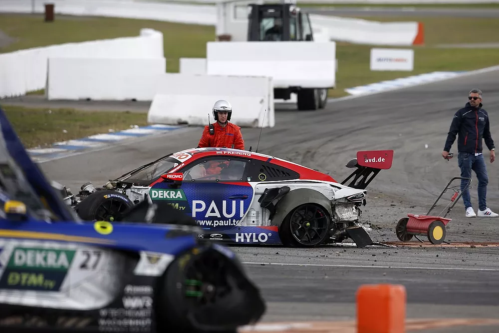 Thomas Preining, KuS Team Bernhard Porsche 911 GT3-R after the crash