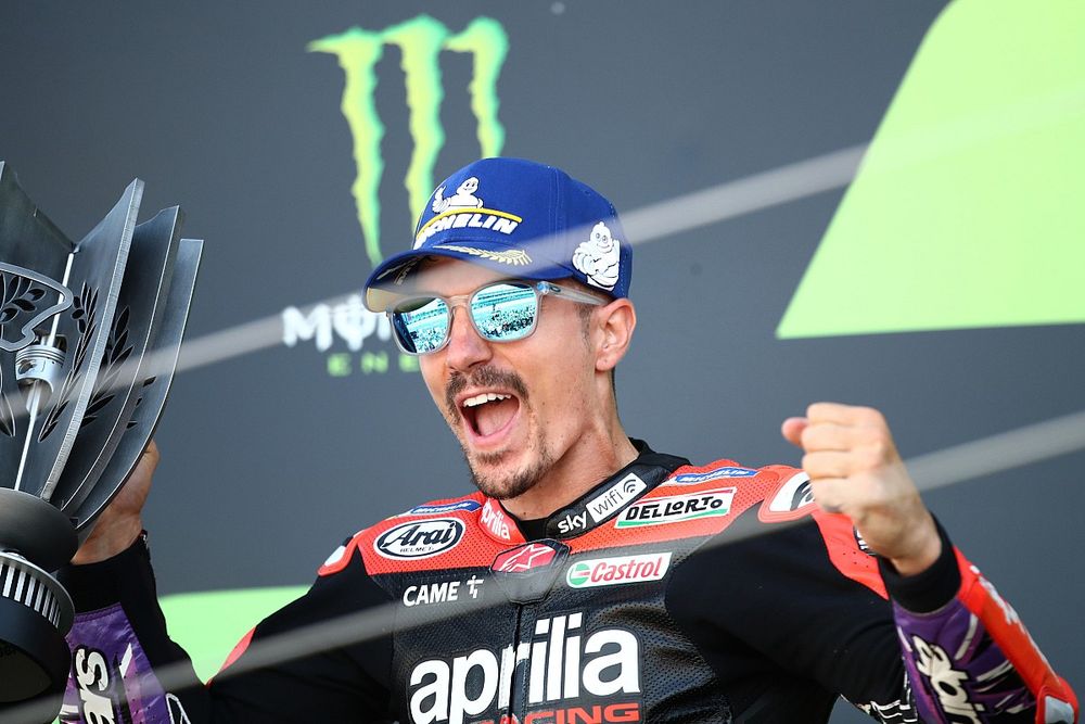 Podio: segundo lugar Maverick Viñales, Aprilia Racing Team