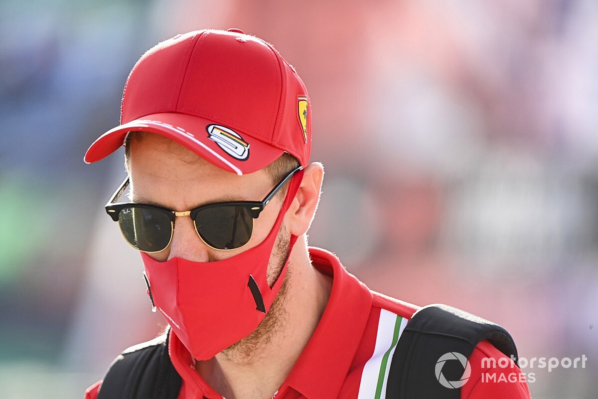 Vettel: kétlem, hogy egy komplett idióta lennék