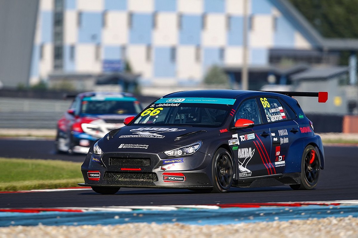 Jabłoński na podium w TCR Eastern Europe