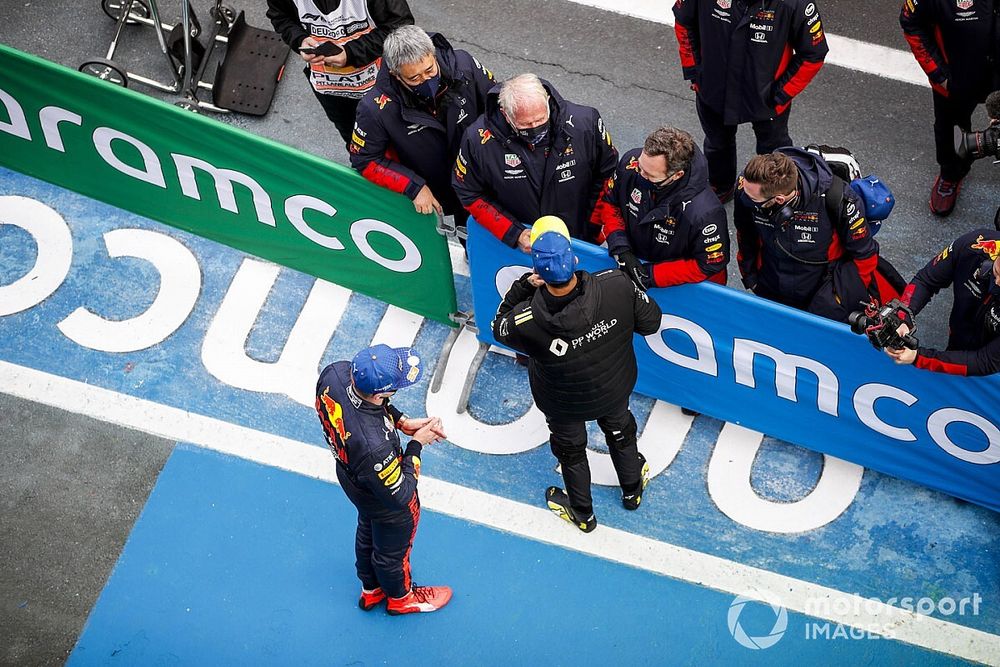Ez a legnagyobb különbség a Red Bull és a Mercedes között Horner szerint
