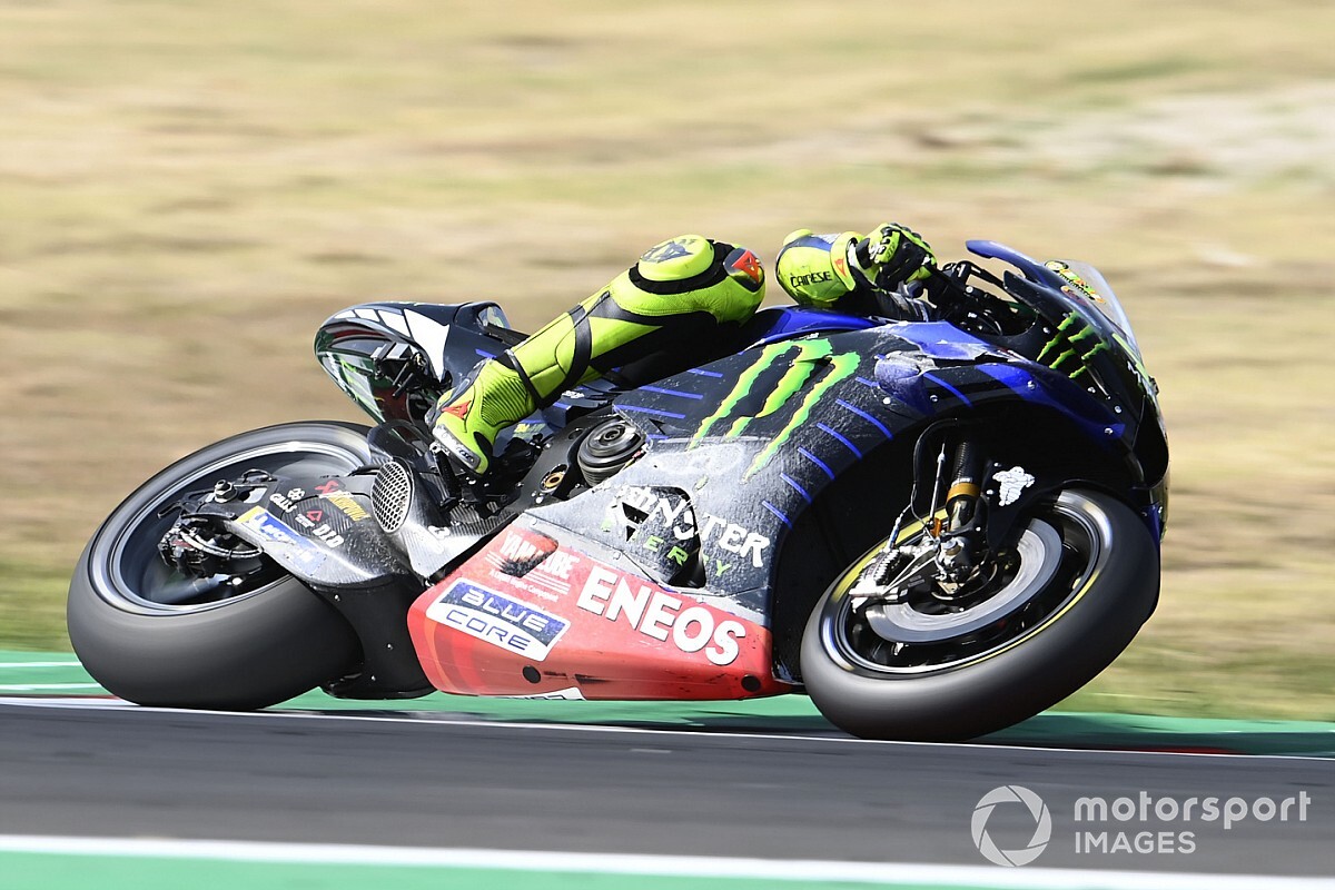 Rossi crasht na anderhalve ronde: “Het verandert niet veel”