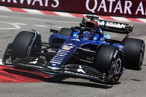 晴れ渡る豊田市の空をブルーインパルスが駆け抜けた！ WRCラリー