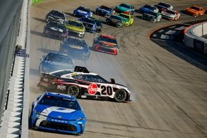Nascar Cup: Denny Hamlin gana la dramática carrera de Dover