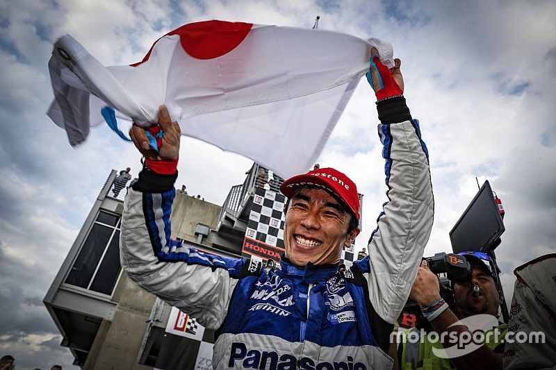 Le vainqueur Takuma Sato, Rahal Letterman Lanigan Racing Honda