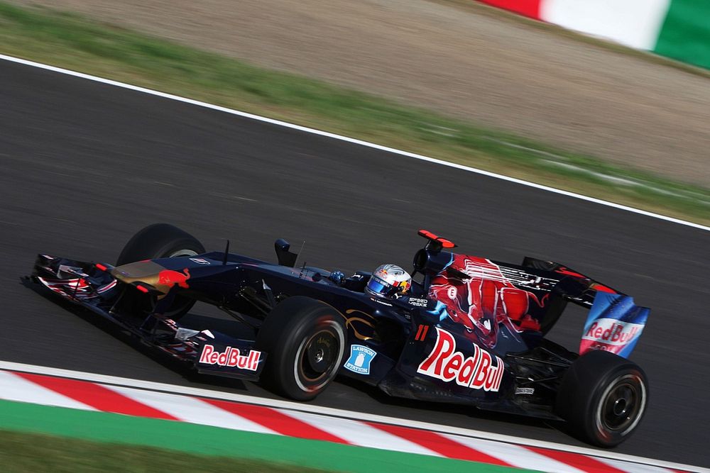 Экс-пилот Toro Rosso вернется в гонки после 6 лет перерыва