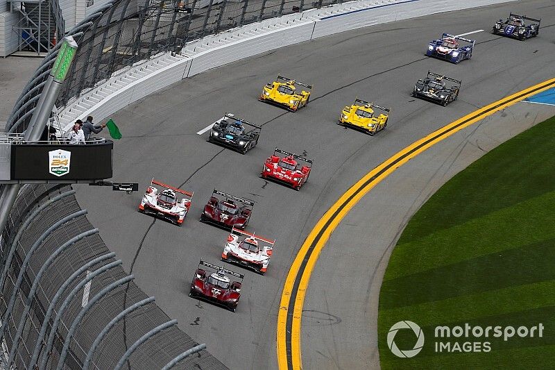 Yeşil bayrak, #77 Mazda Team Joest Mazda DPi, DPi: Oliver Jarvis, Tristan Nunez, Timo Bernhard, Rene Rast