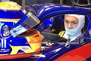 Albon gets maiden F1 run in new Toro Rosso