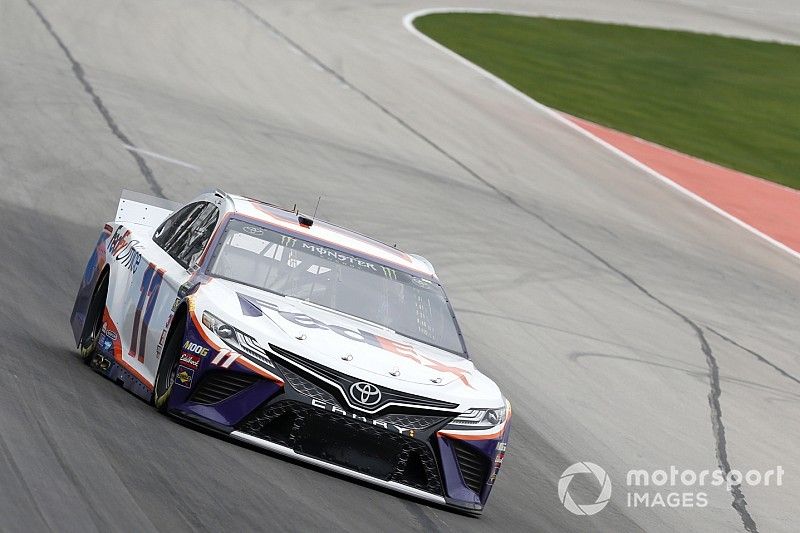 Denny Hamlin uses pit strategy to take Stage 2 win at Texas