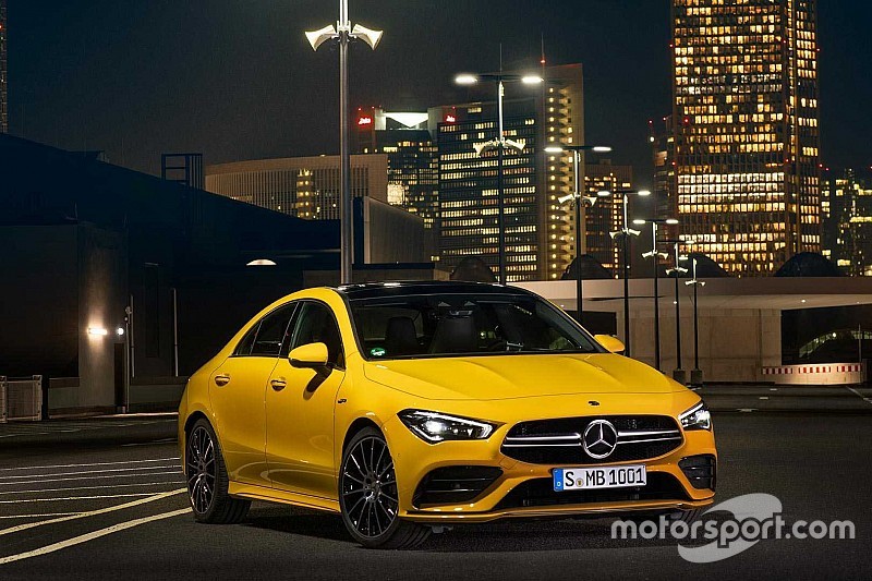 Mercedes представила 302-сильний седан AMG CLA 35