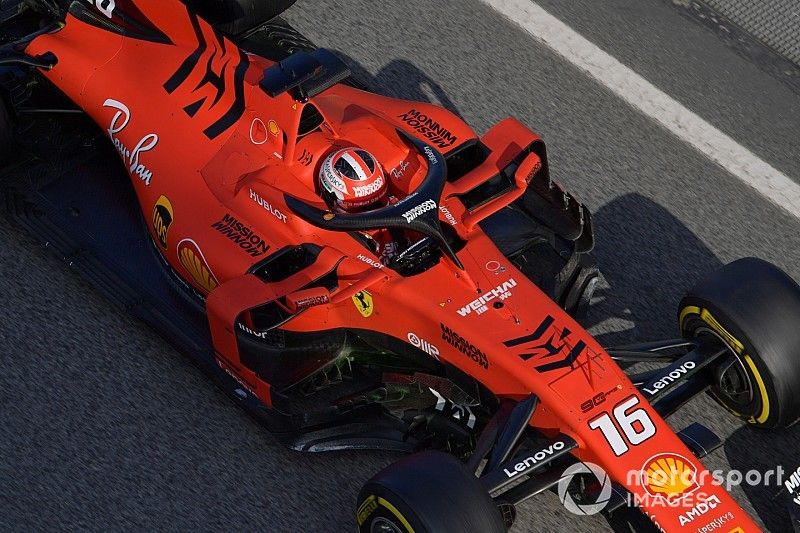 Leclerc manda en el segundo día de test