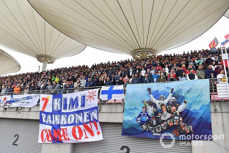 Crowd support for Kimi Raikkonen, Alfa Romeo Racing