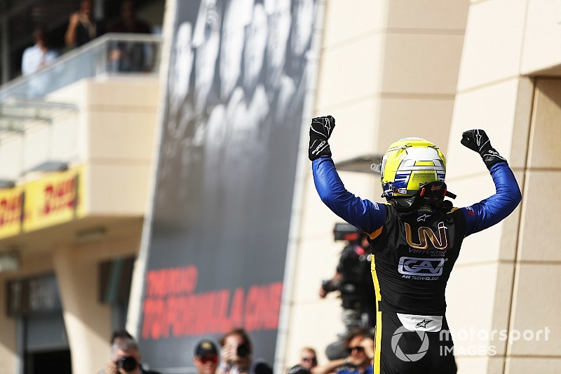 Ghiotto se luce en la segunda carrera de la F2 en Bahrein