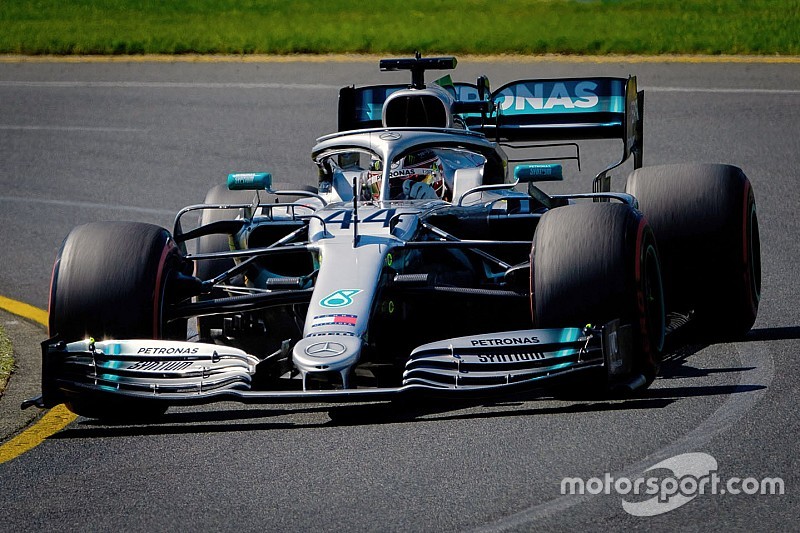Hamilton ve Vettel, Red Bull'un şampiyonluk savaşına katılmasını bekliyor
