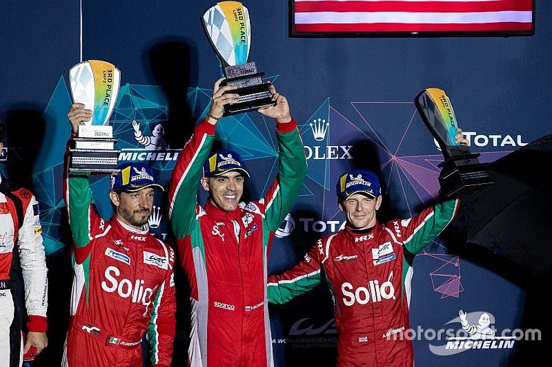 Podium P2: #31 Dragonspeed Oreca 07: Roberto Gonzalez, Pastor Maldonado, Anthony Davidson