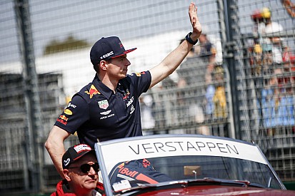 Red Bull: 100 százalék, hogy Verstappen nálunk marad