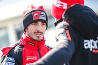 Rins explica la enganchada entre Bagnaia y Espargaró en el warm up de Australia