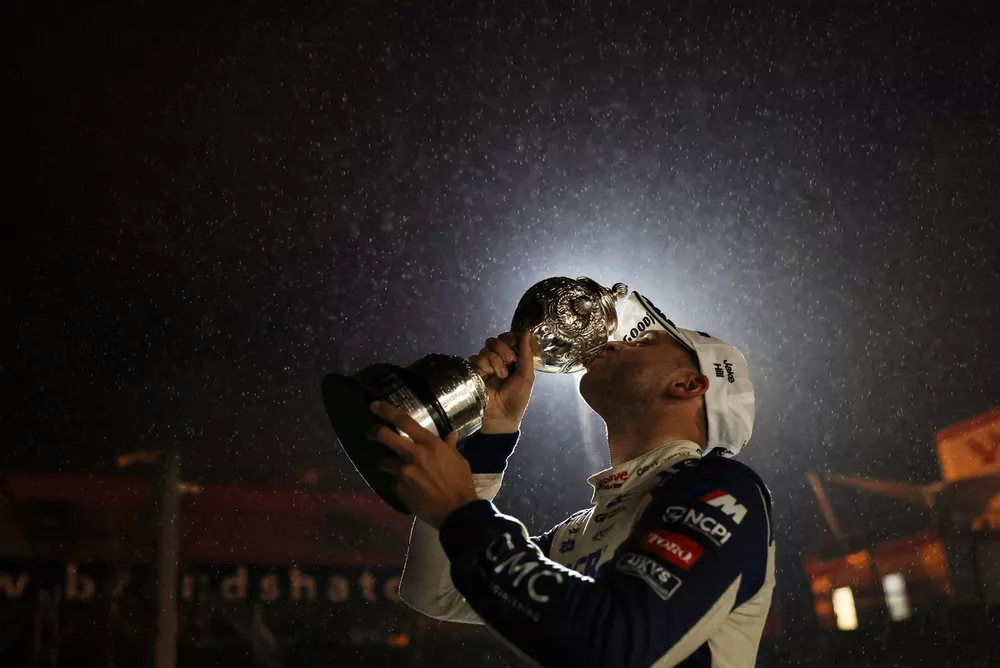Champion Jake Hill, Laser Tools Racing with MB Motorsport BMW 330e M Sport