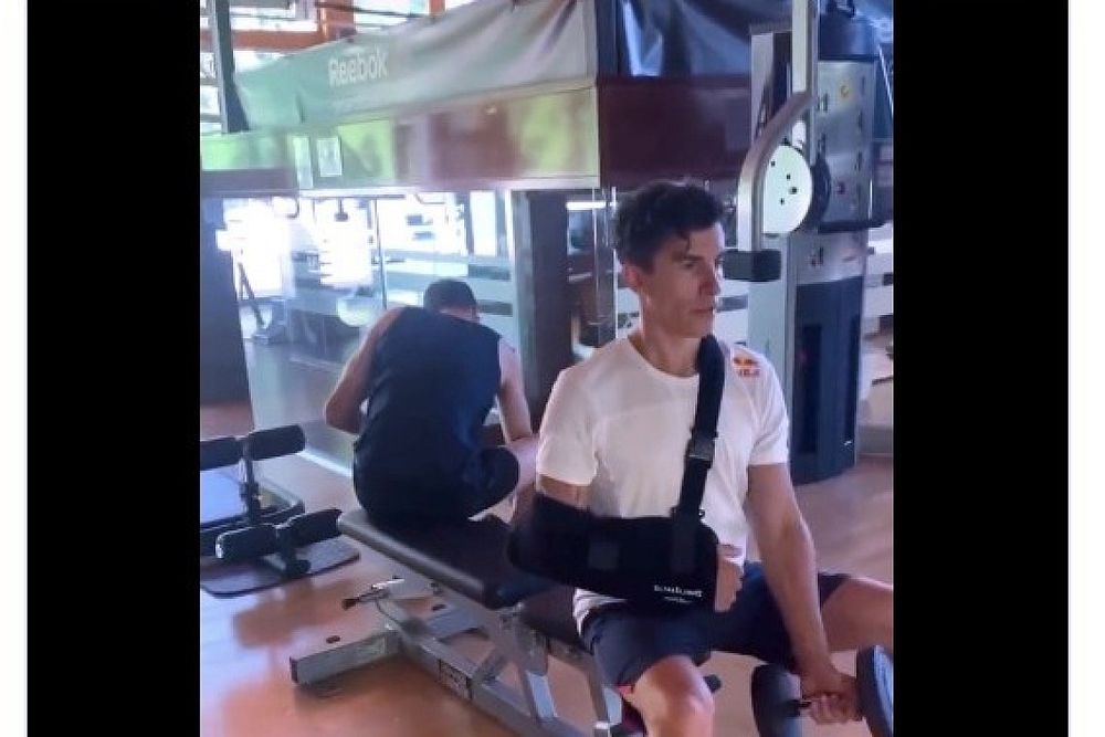 Márquez intensifica el trabajo en el gimnasio: "No hay dolor" (vídeo)