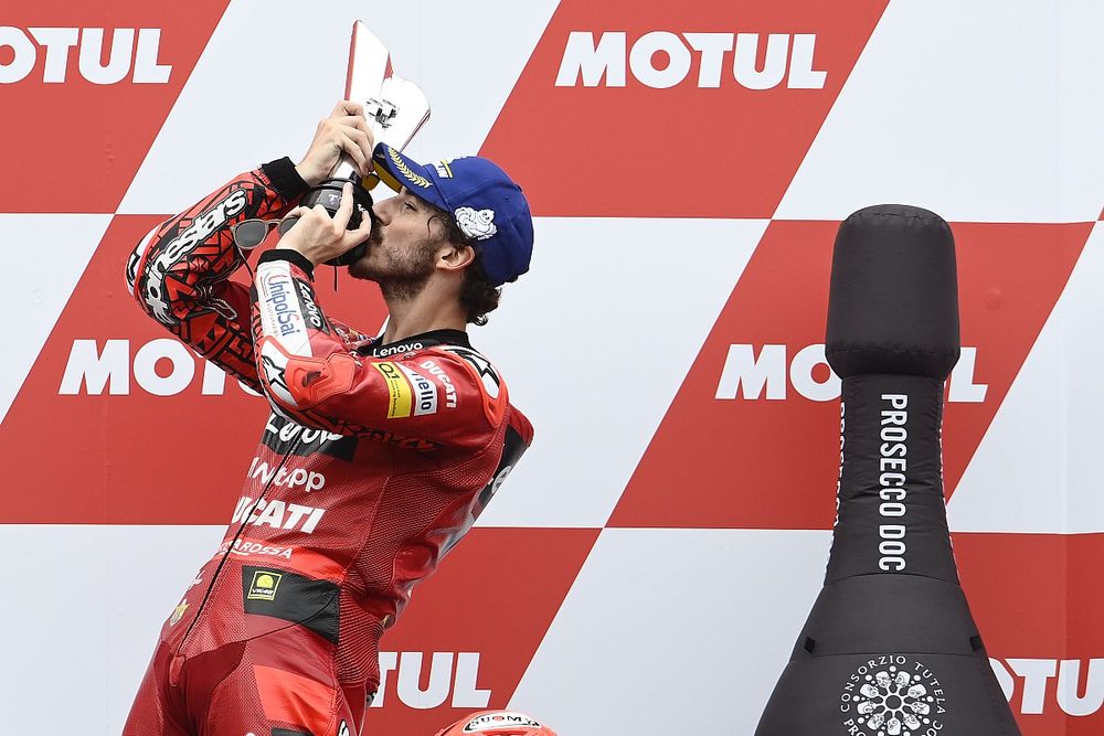 Course - Bagnaia domine, Quartararo chute deux fois !