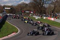 Czoł&oacute;wka od startu do mety