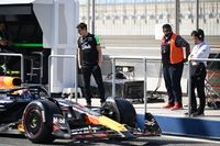 Susto para P&eacute;rez con un fallo del Red Bull RB20 en el test