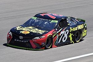 Martin Truex Jr. takes Stage 1 win at Las Vegas