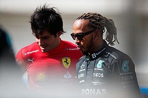 Sainz: semmit sem hiszek el a Mercedesnek, mert jönnek és földbe döngölnek