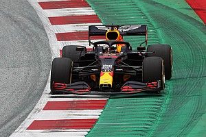 Verstappen blames damaged wing for gap to front
