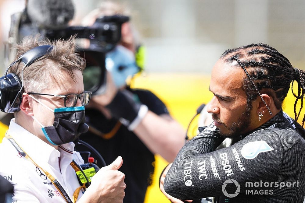 Lewis Hamilton, Mercedes-AMG F1, sulla griglia di partenza