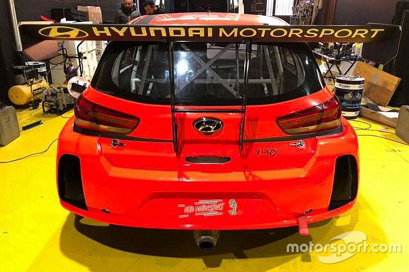 Guastamacchia nel TCR Italy con la Hyundai del Team Aggressive