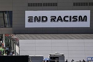 Преклонять ли колено на старте? Отвечают Риккардо, Магнуссен и McLaren
